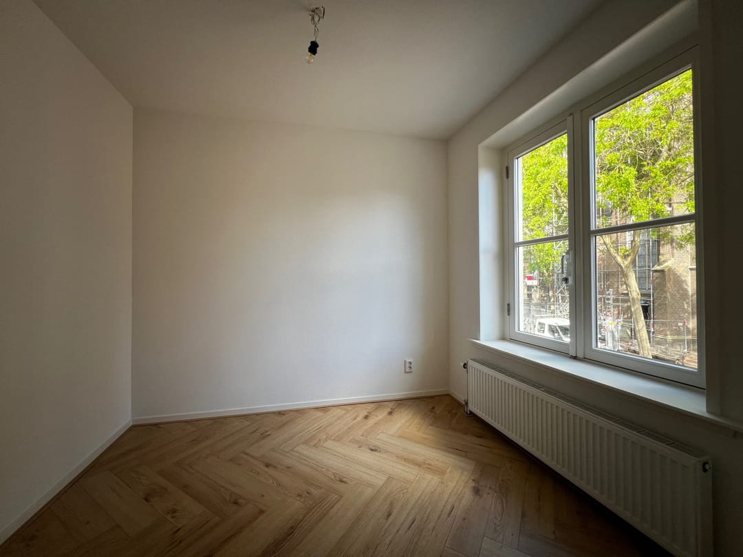 Photo 11 of Monsterstraat 8-A