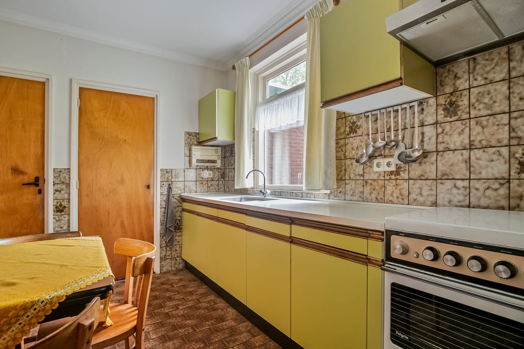 Photo 16 of Brugstraat 8