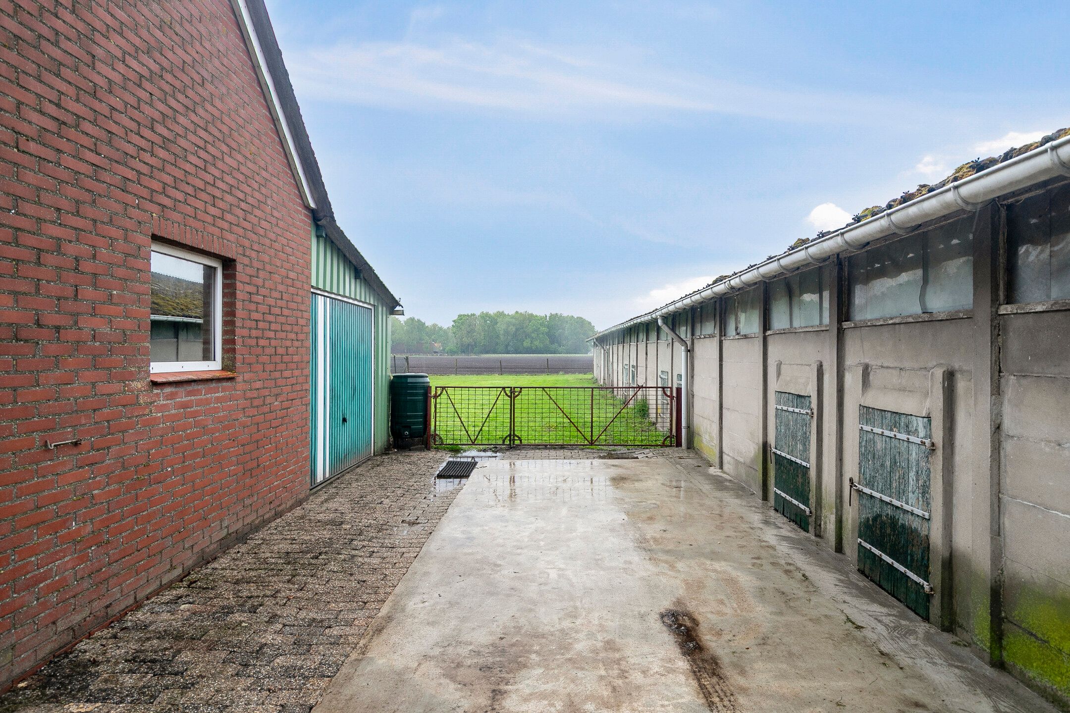 Photo 36 of Brugstraat 8