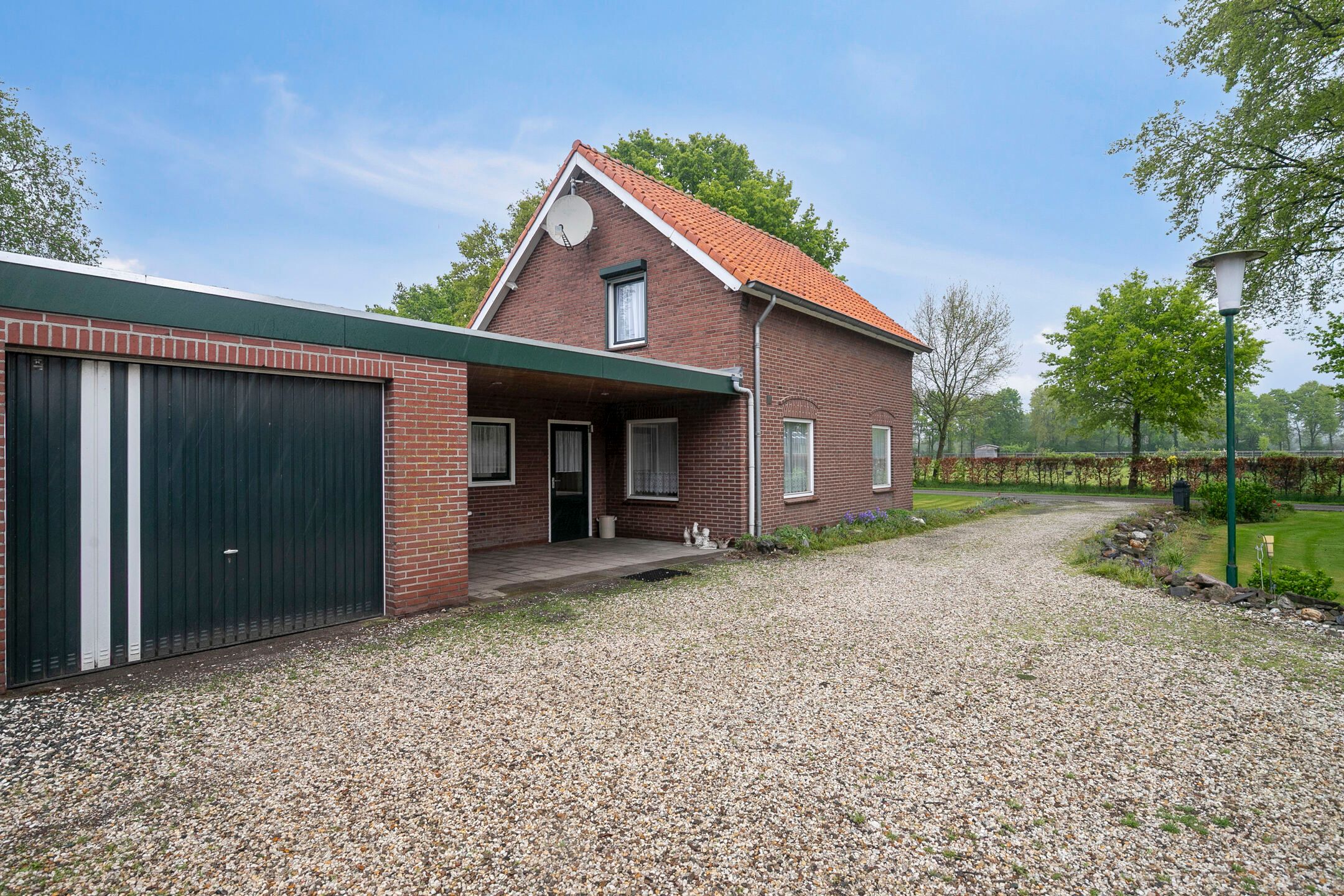 Photo 39 of Brugstraat 8