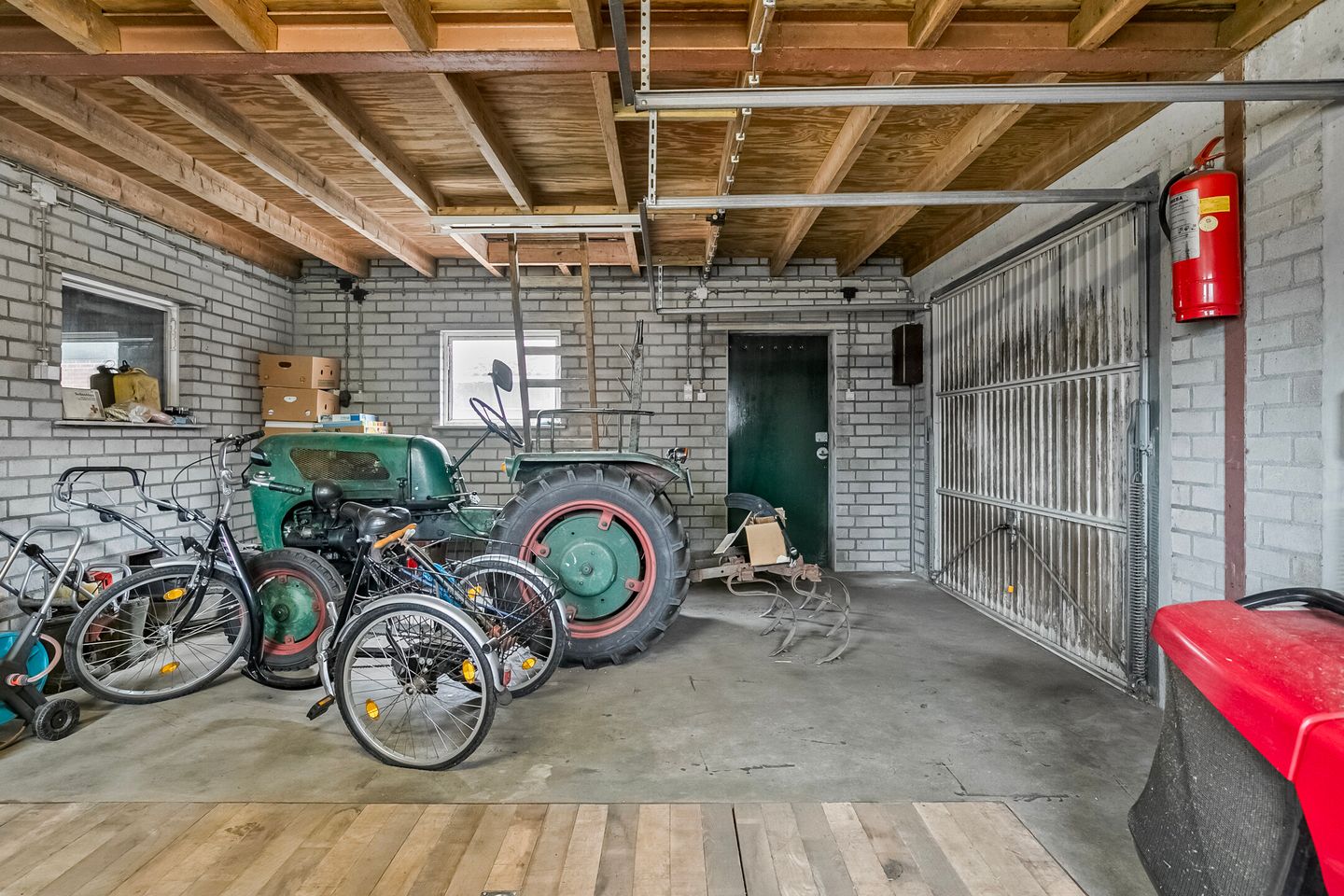 Photo 44 of Brugstraat 8