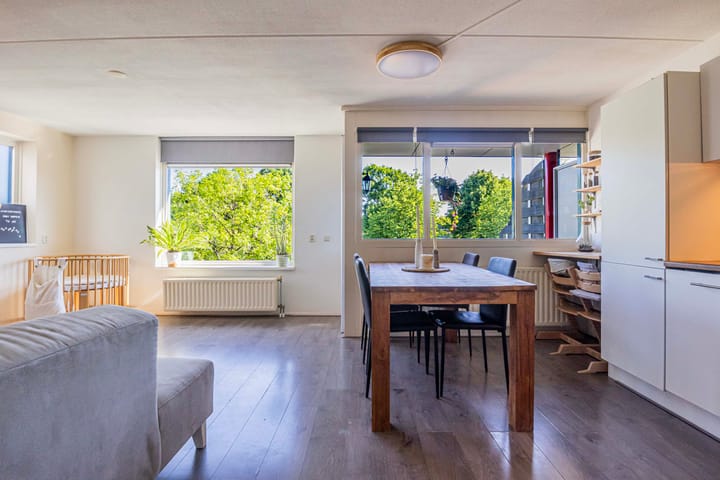 Foto 2 van Weegbree 56