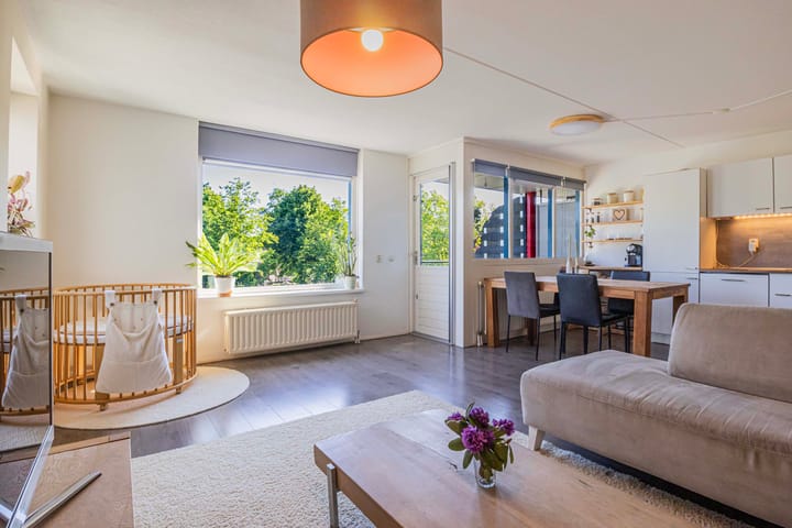 Foto 3 van Weegbree 56