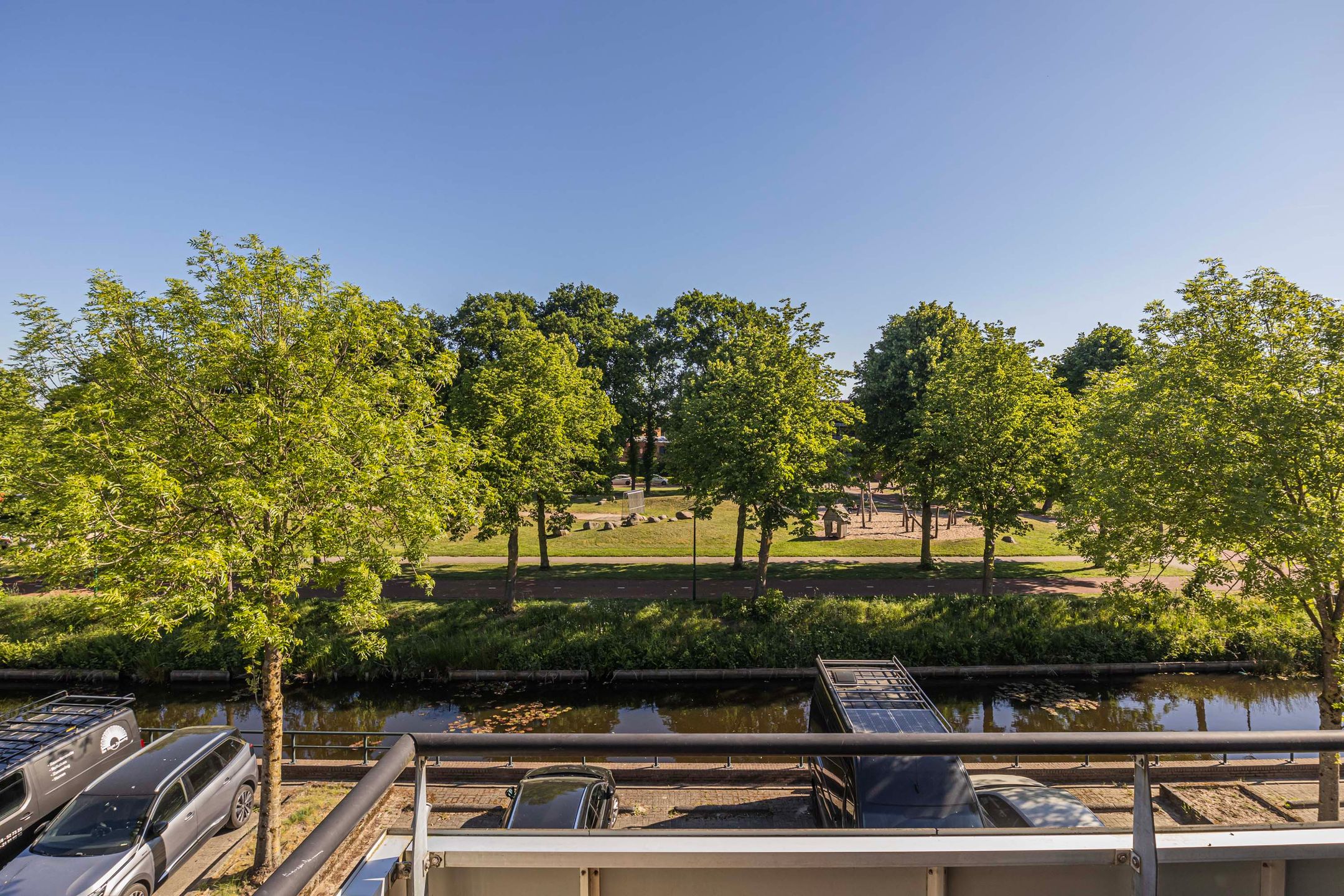 Foto 21 van Weegbree 56