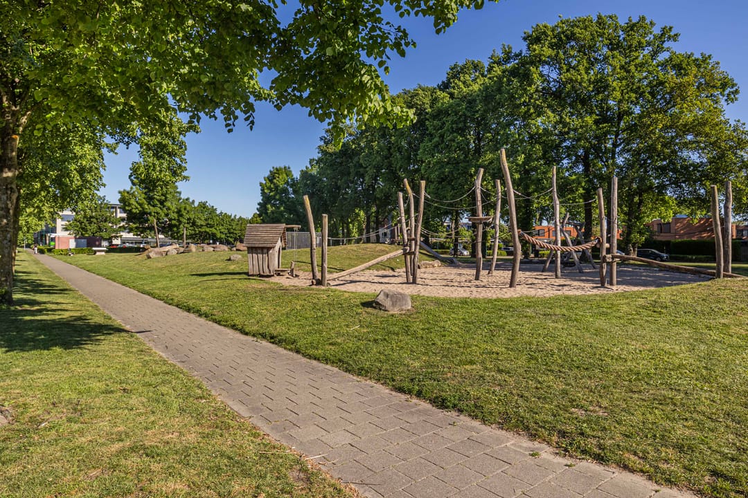 Foto 31 van Weegbree 56