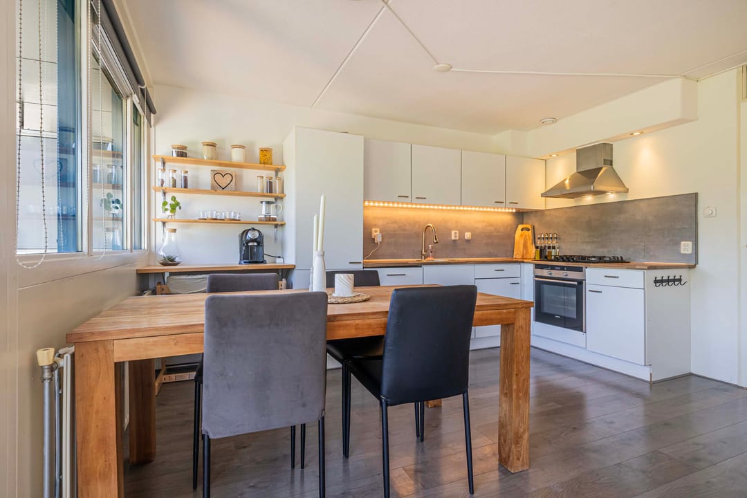 Foto 7 van Weegbree 56