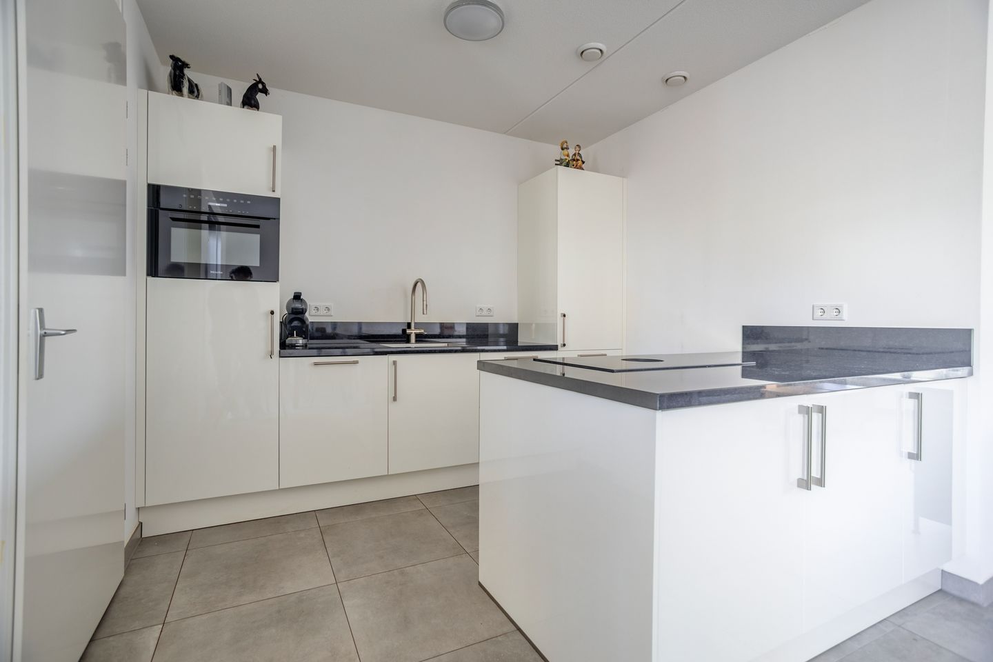 Photo 10 of Korenschuur 11-A