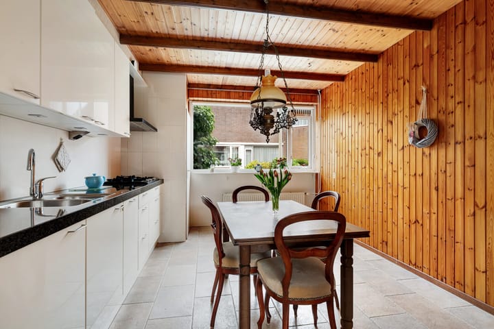 Foto 11 van Esdoornlaan 26