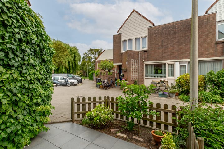 Foto 36 van Esdoornlaan 26