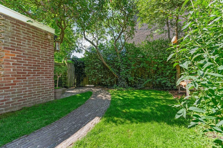 Photo 48 of Gemsstraat 5