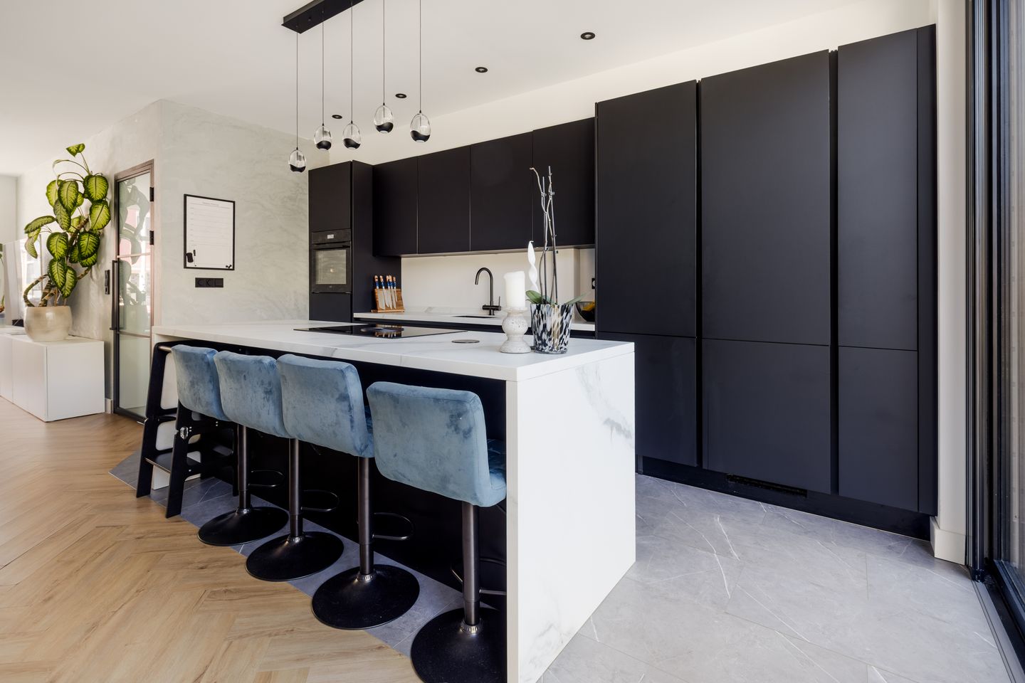 Foto 10 van Floresstraat 120