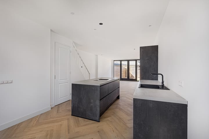 Foto 7 van Linschotenstraat 73