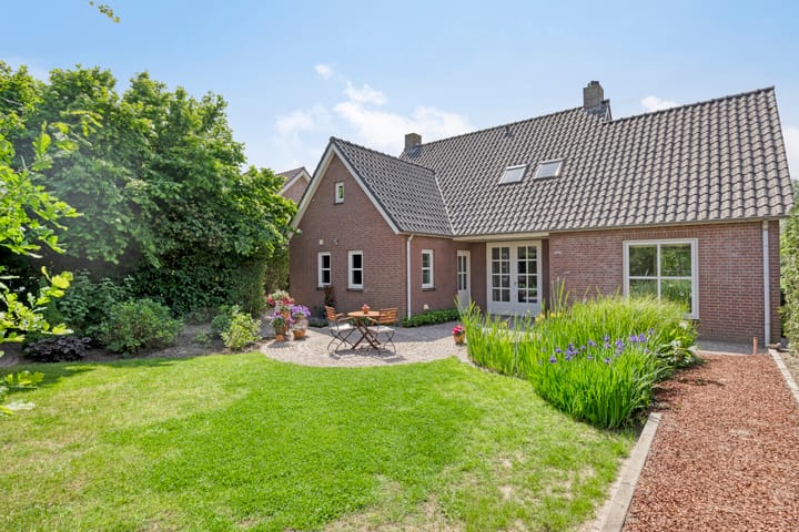 Foto 24 van Meester van Coothstraat 21