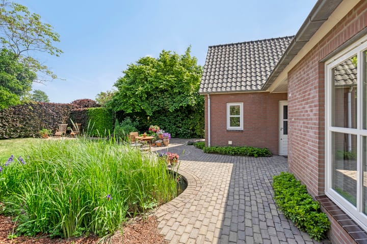 Foto 27 van Meester van Coothstraat 21