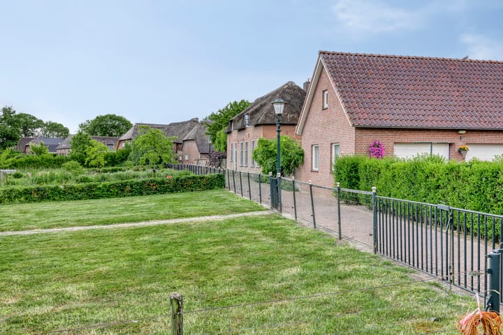 Foto 36 van Meester van Coothstraat 21