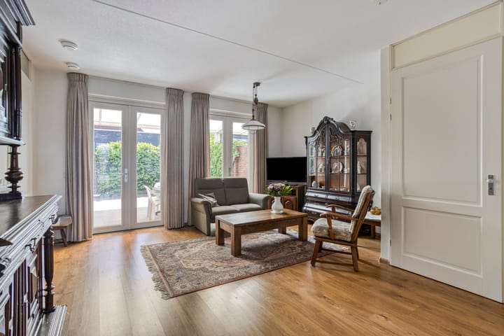 Photo 8 of Meester Caelersstraat 14