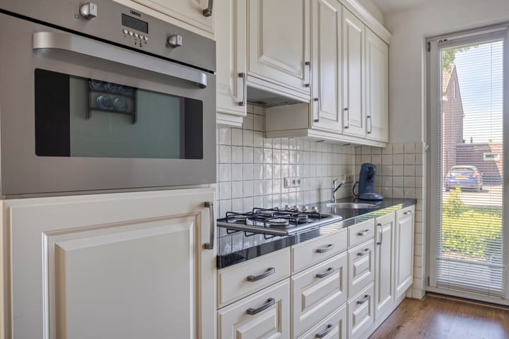 Photo 12 of Meester Caelersstraat 14