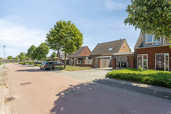 Photo 30 of Meester Caelersstraat 14