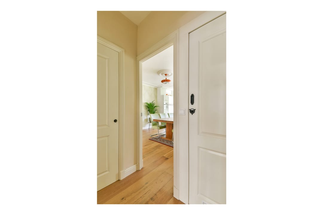 Photo 16 of Madurastraat 52-B