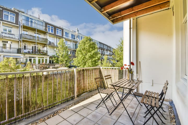 Photo 9 of Madurastraat 52-B