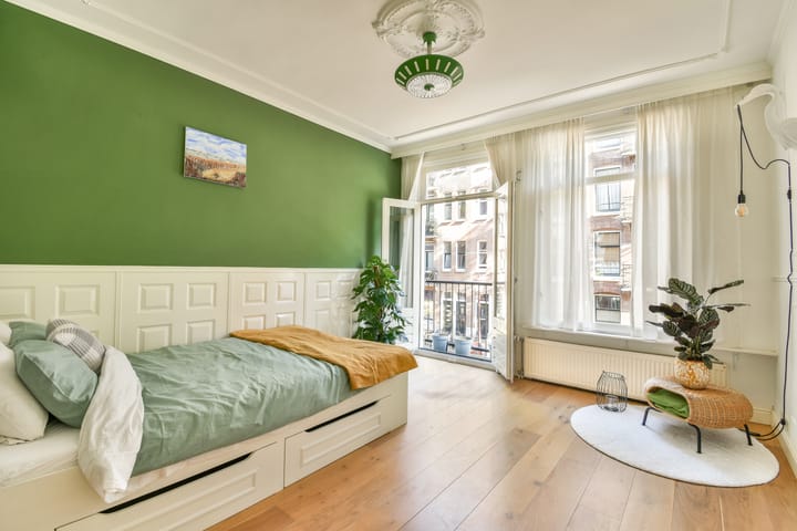 Photo 11 of Madurastraat 52-B