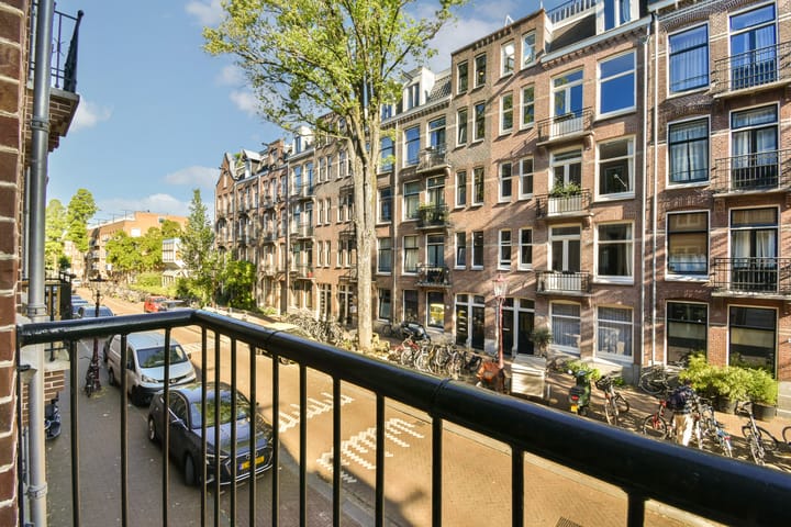 Photo 14 of Madurastraat 52-B