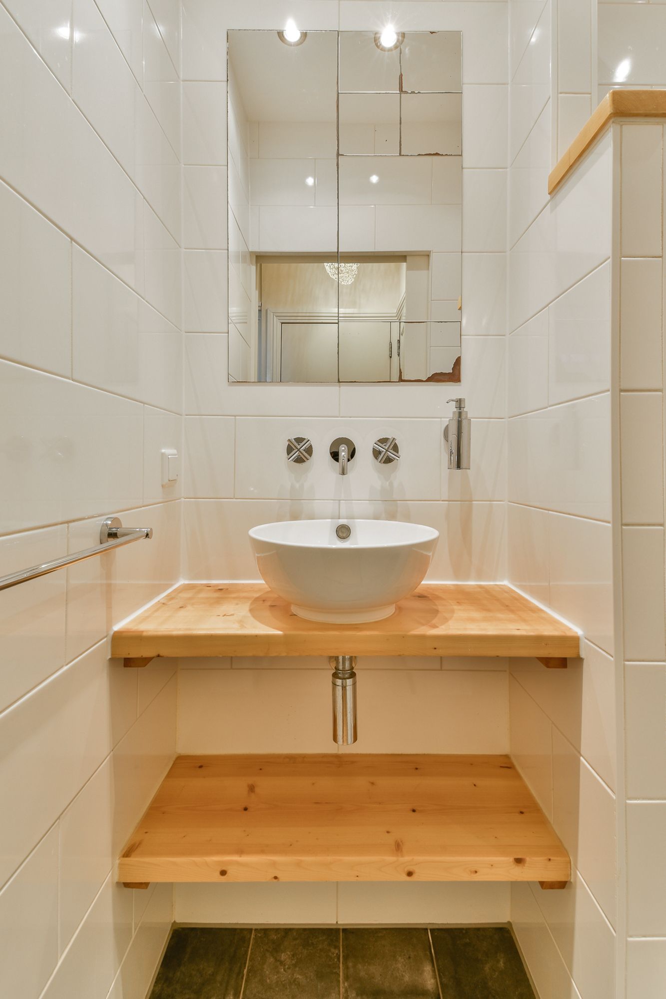 Photo 18 of Madurastraat 52-B
