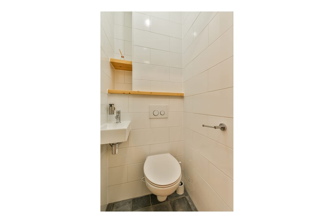 Photo 22 of Madurastraat 52-B