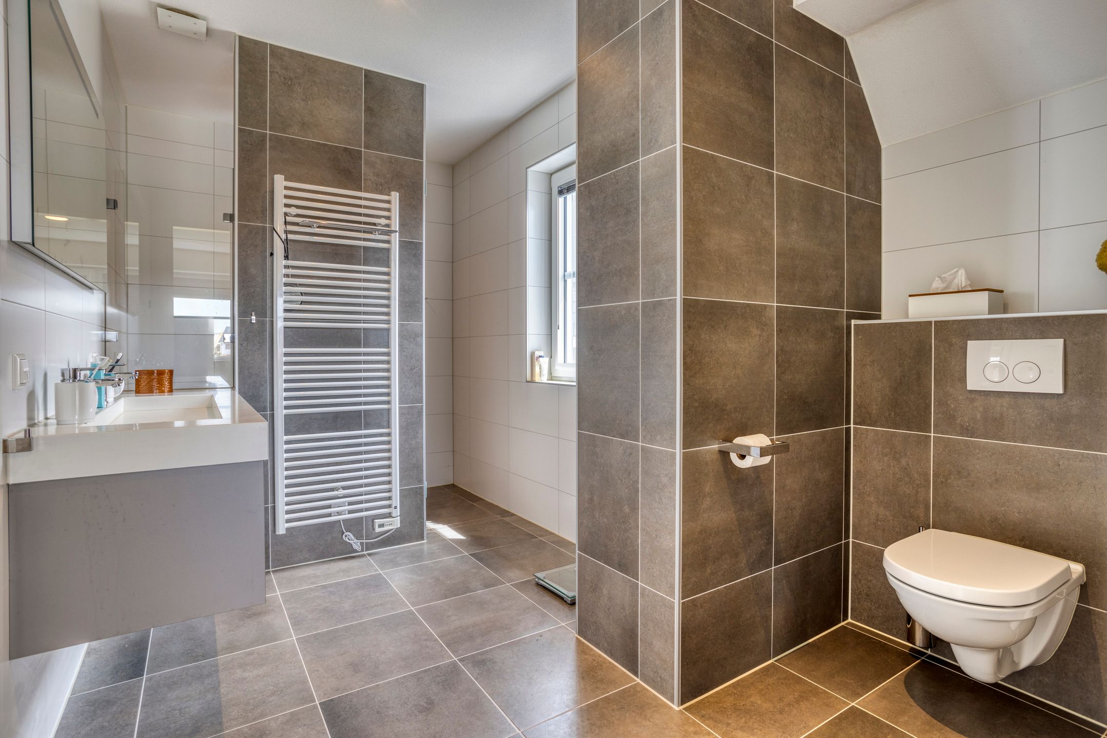 Photo 24 of Albert Aylerstraat 4