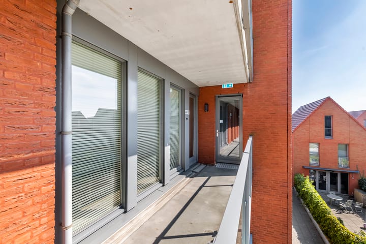 Foto 6 van Van Hoevestraat 49