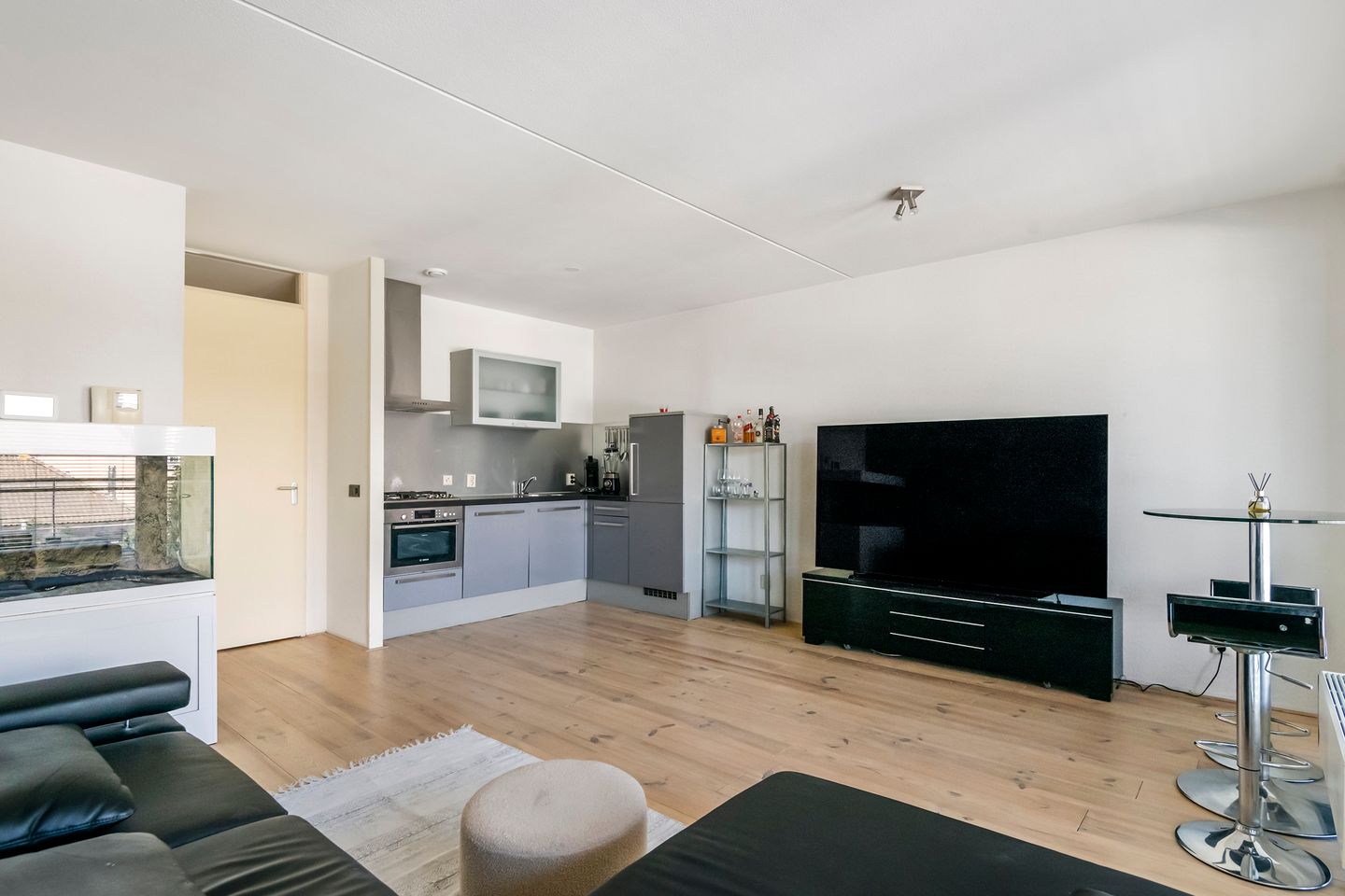 Photo 10 of Van Hoevestraat 49