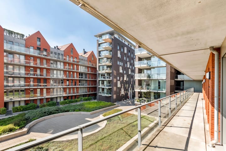 Foto 25 van Van Hoevestraat 49