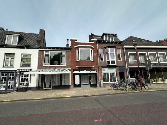View photo 3 of Herenstraat 25