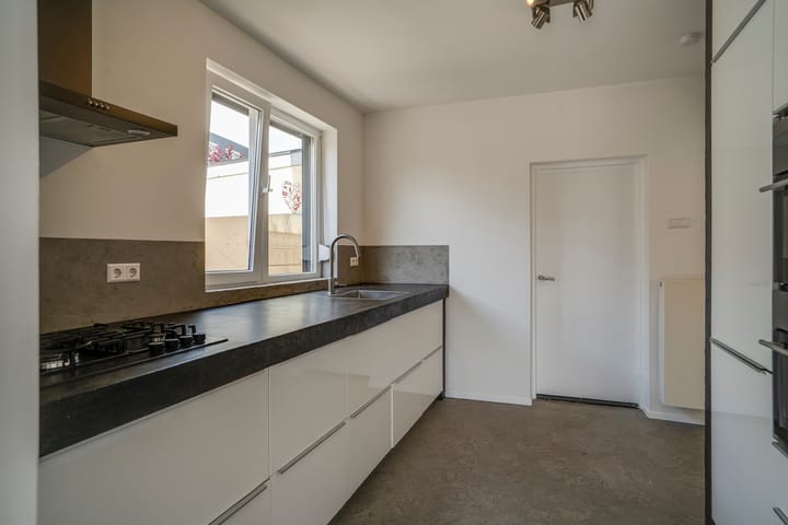 Foto 32 van Bernhardstraat 20