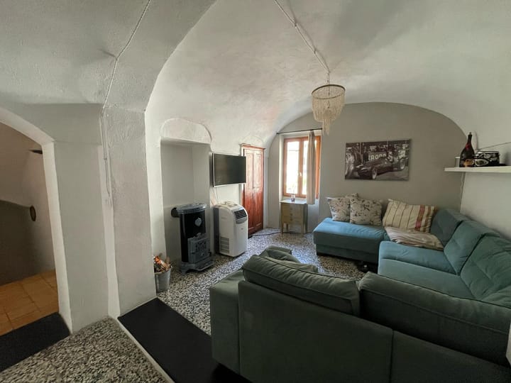 Photo 18 of Via Repubblica 8