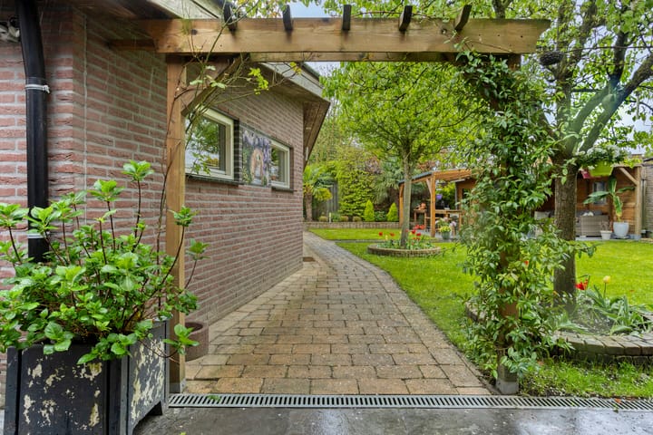 Foto 51 van Elisabeth van den Boschlaan 20