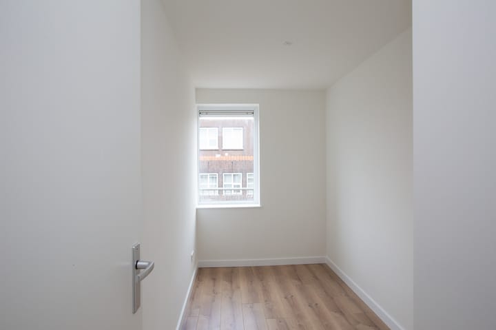 Photo 9 of Philips Willemstraat 12-D