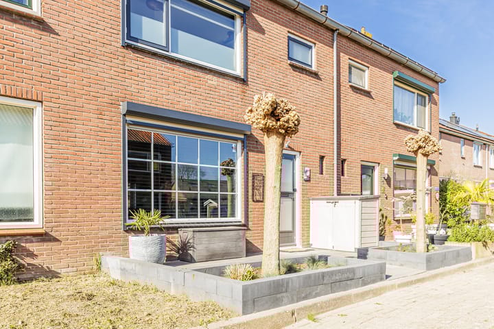 Foto 1 van Van Vollenhovenstraat 5