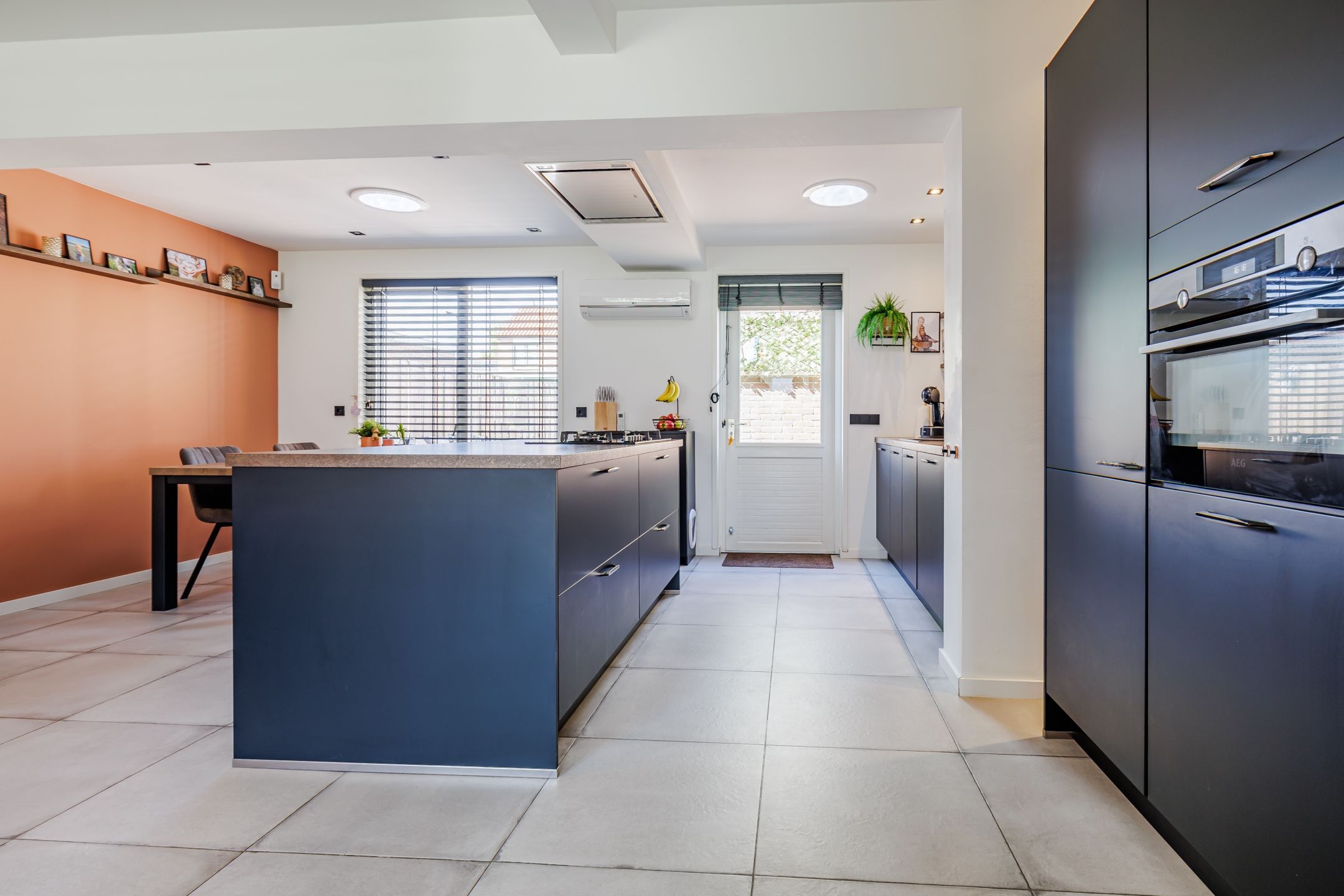 Foto 3 van Van Vollenhovenstraat 5