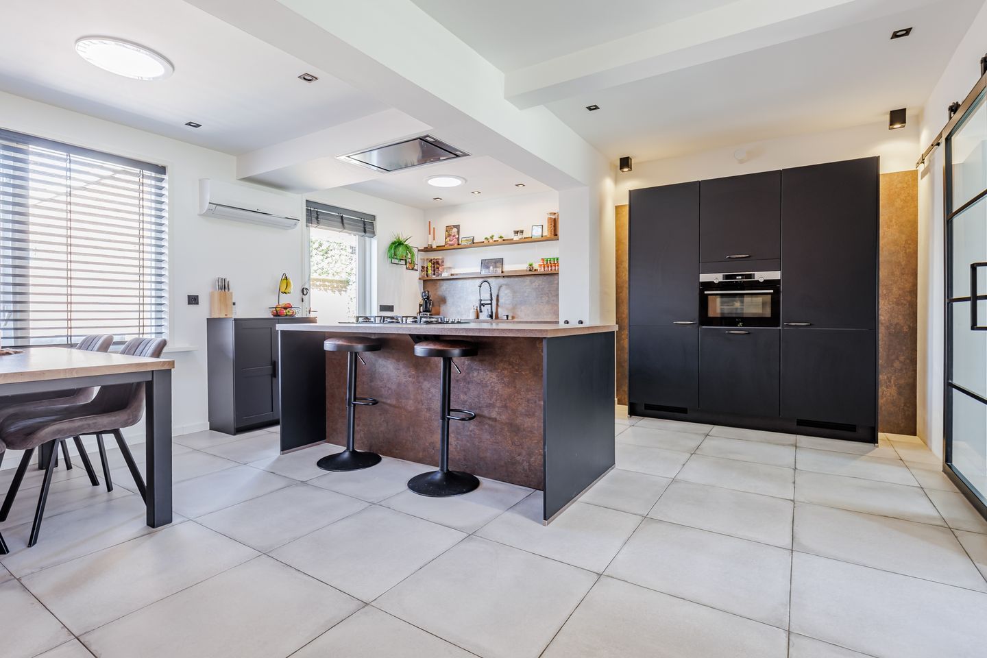 Foto 4 van Van Vollenhovenstraat 5