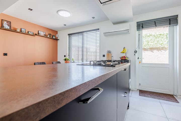 Foto 10 van Van Vollenhovenstraat 5