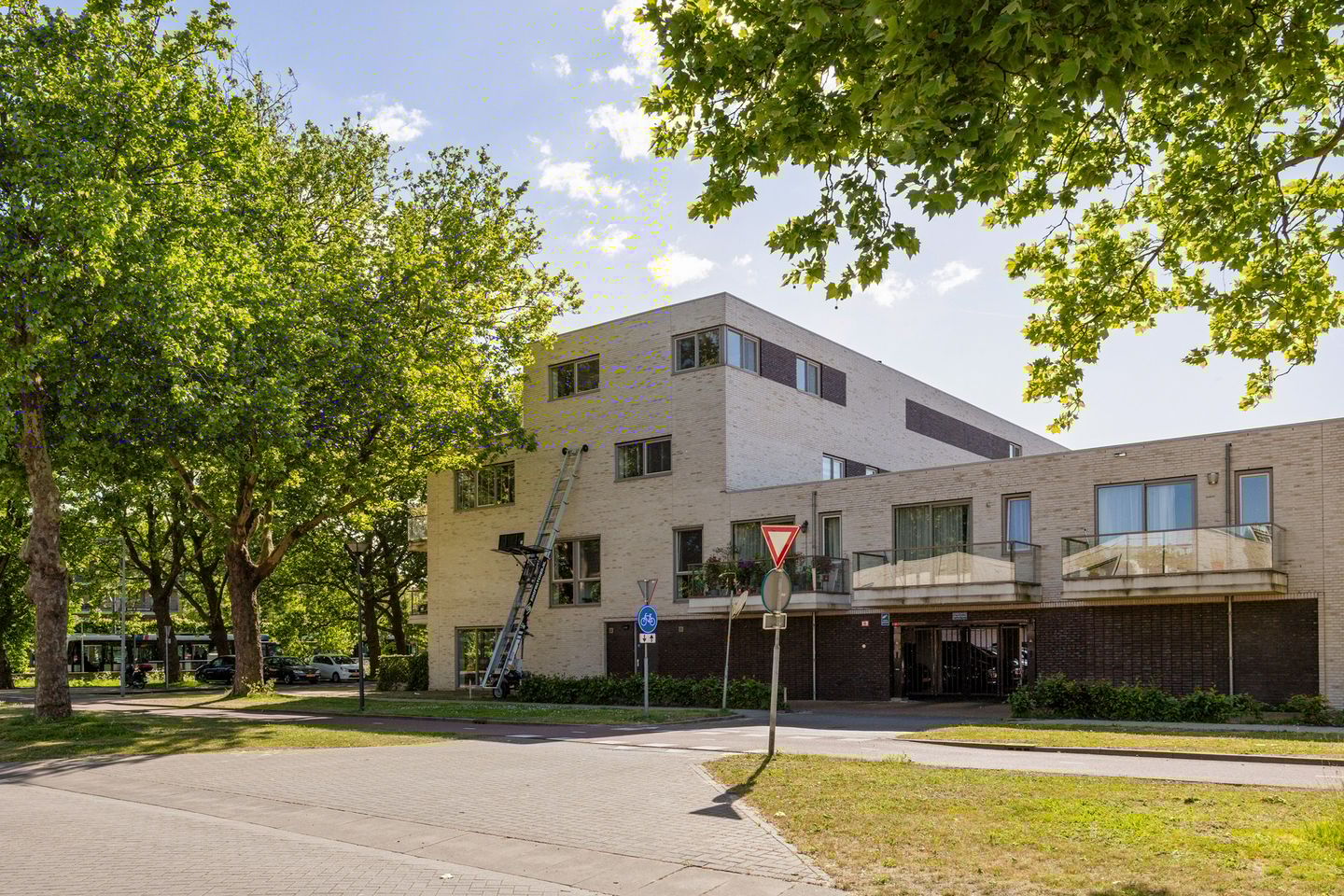 Foto 35 van Hugo de Grootstraat 91