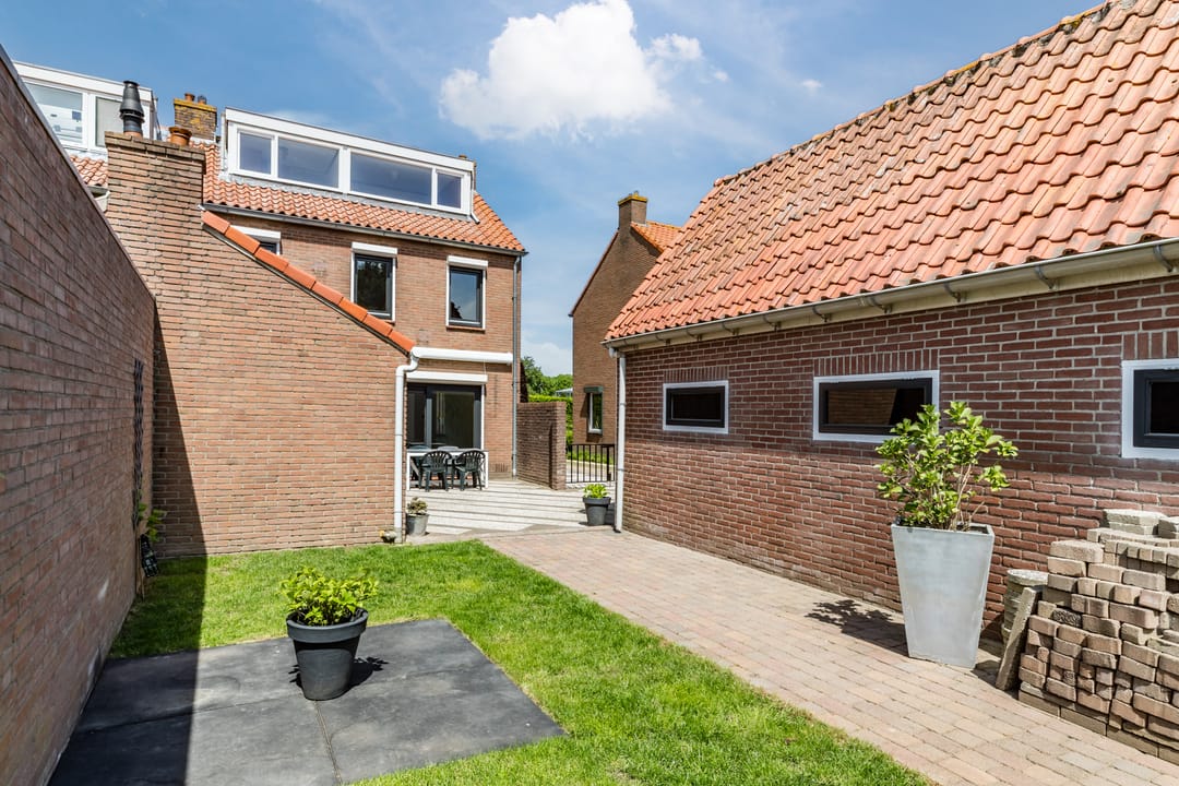 Foto 2 van Margrietstraat 6