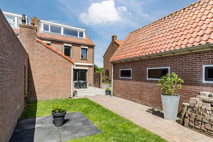 Foto 2 van Margrietstraat 6