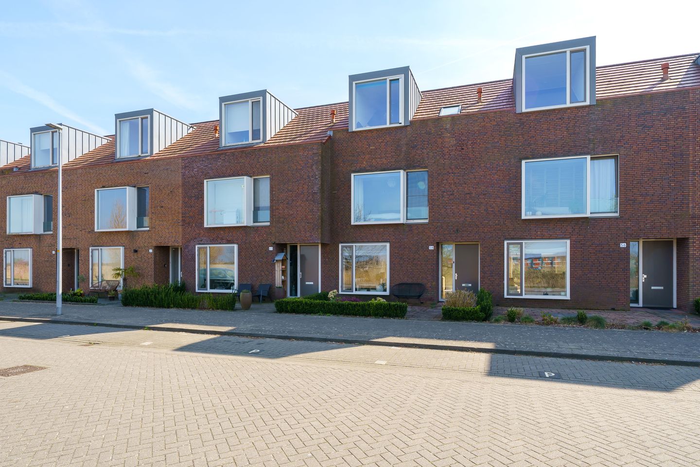Roer 58 main image
