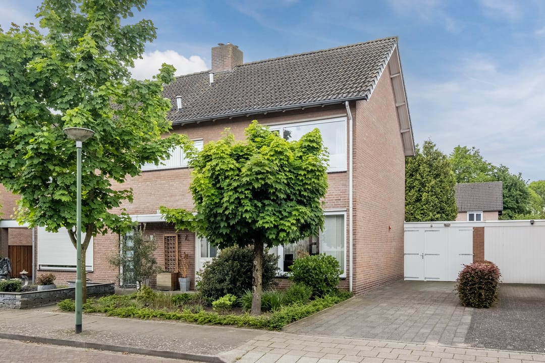 Photo 2 of Arthur van Schendelstraat 8
