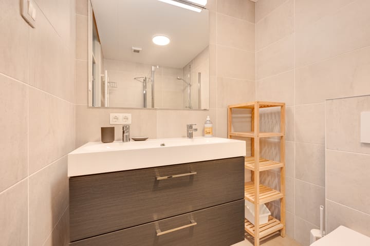 Photo 13 of Joost de Moorstraat 2