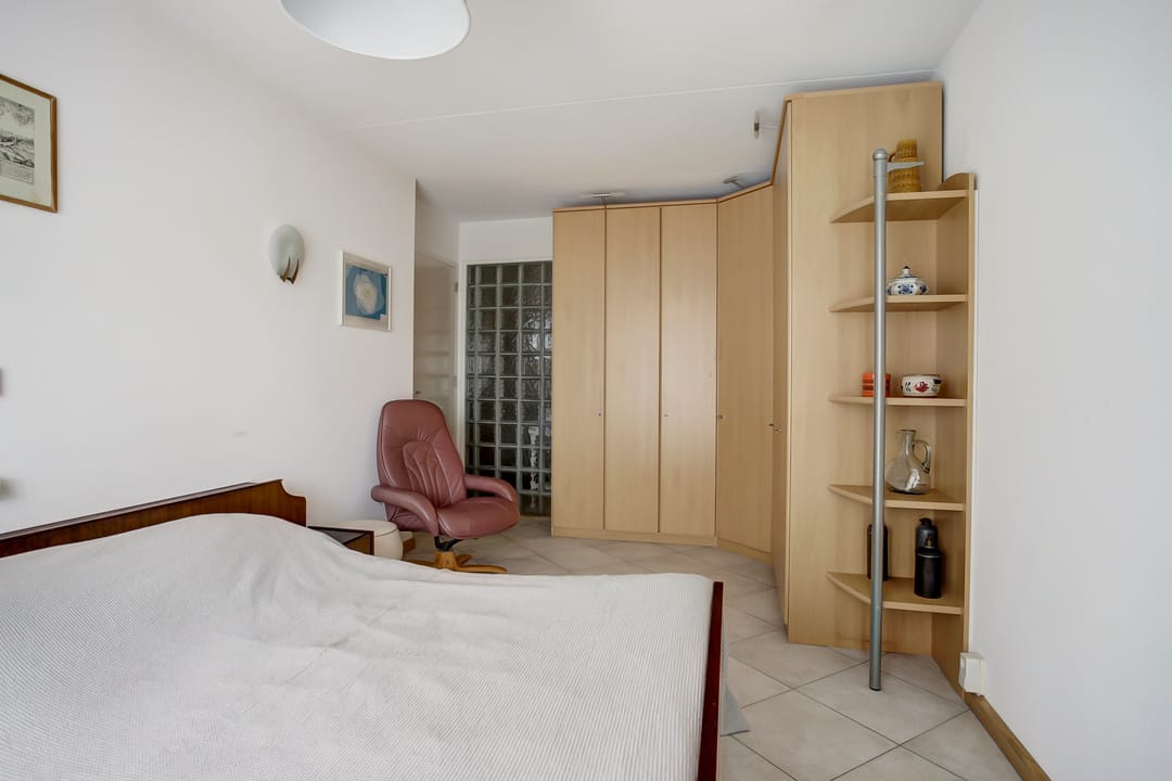 Foto 16 van Oosterweezenstraat 325