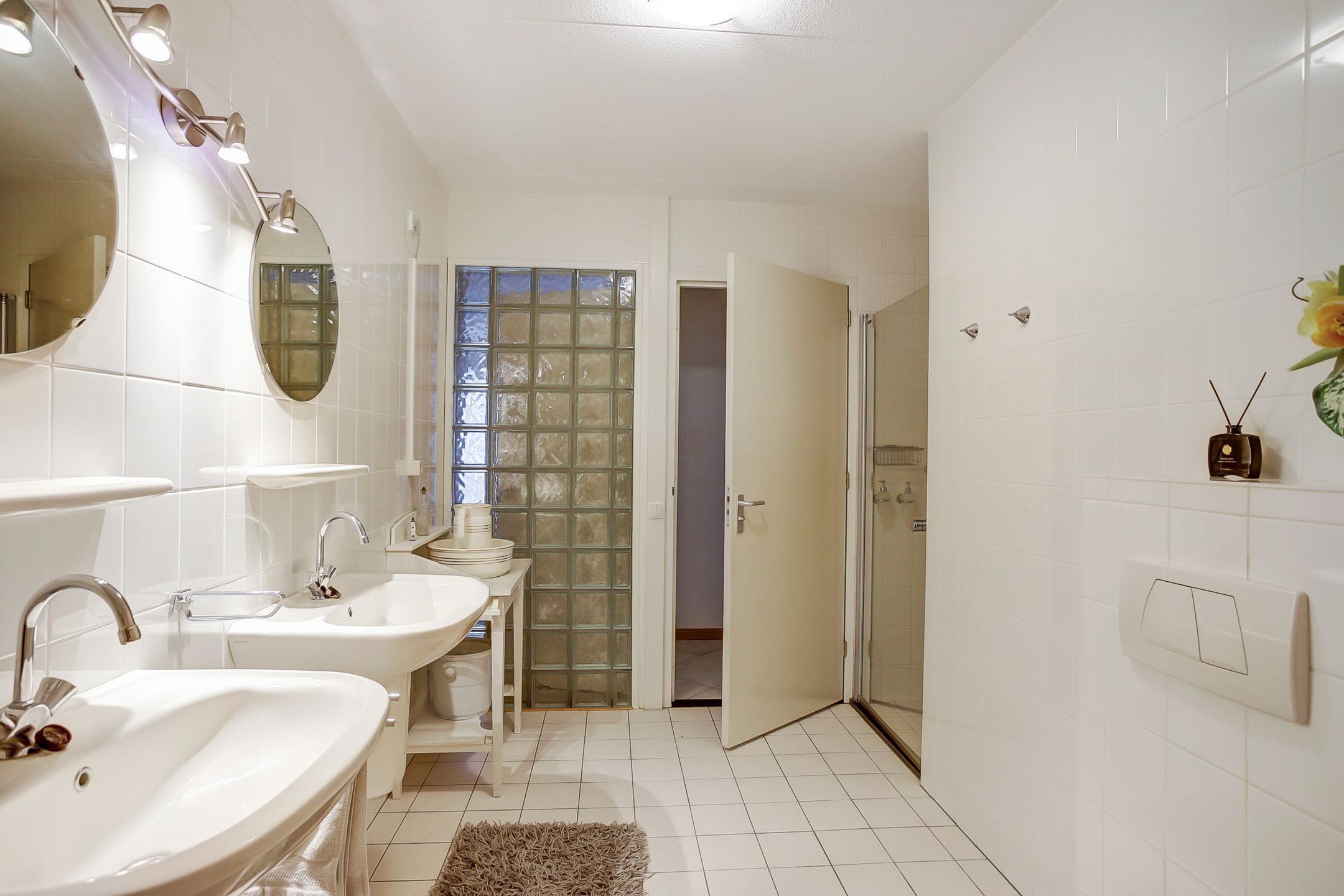 Foto 18 van Oosterweezenstraat 325