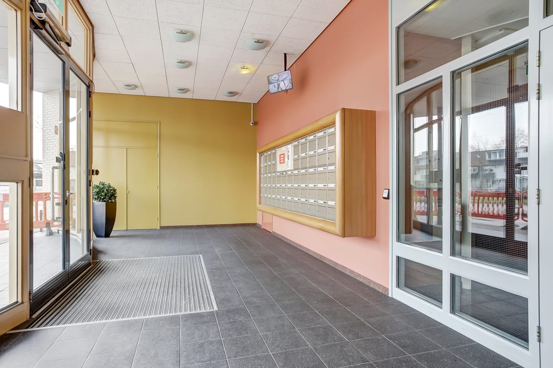 Foto 28 van Oosterweezenstraat 325